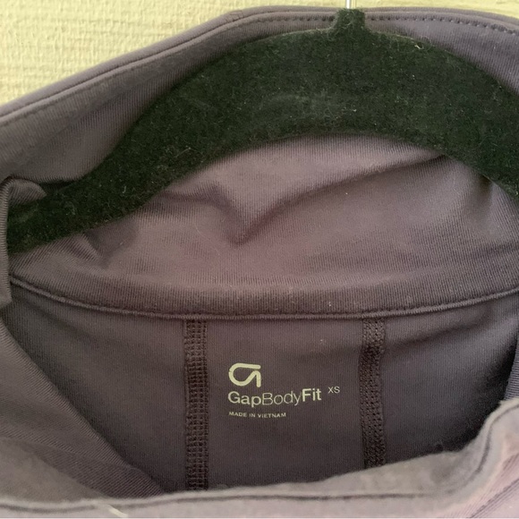 Gap Body form Fitting Running Jacket - Picture 4 of 5